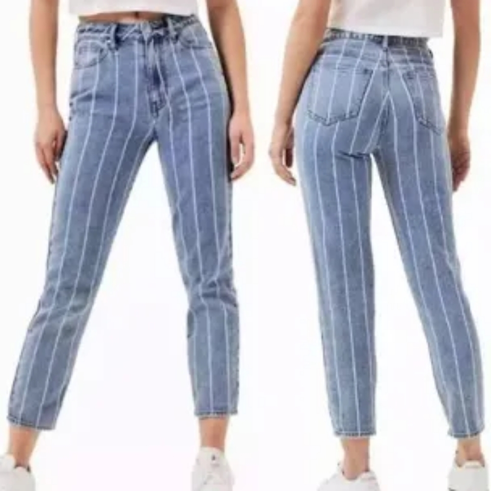 PacSun Mom jean with pinstripe